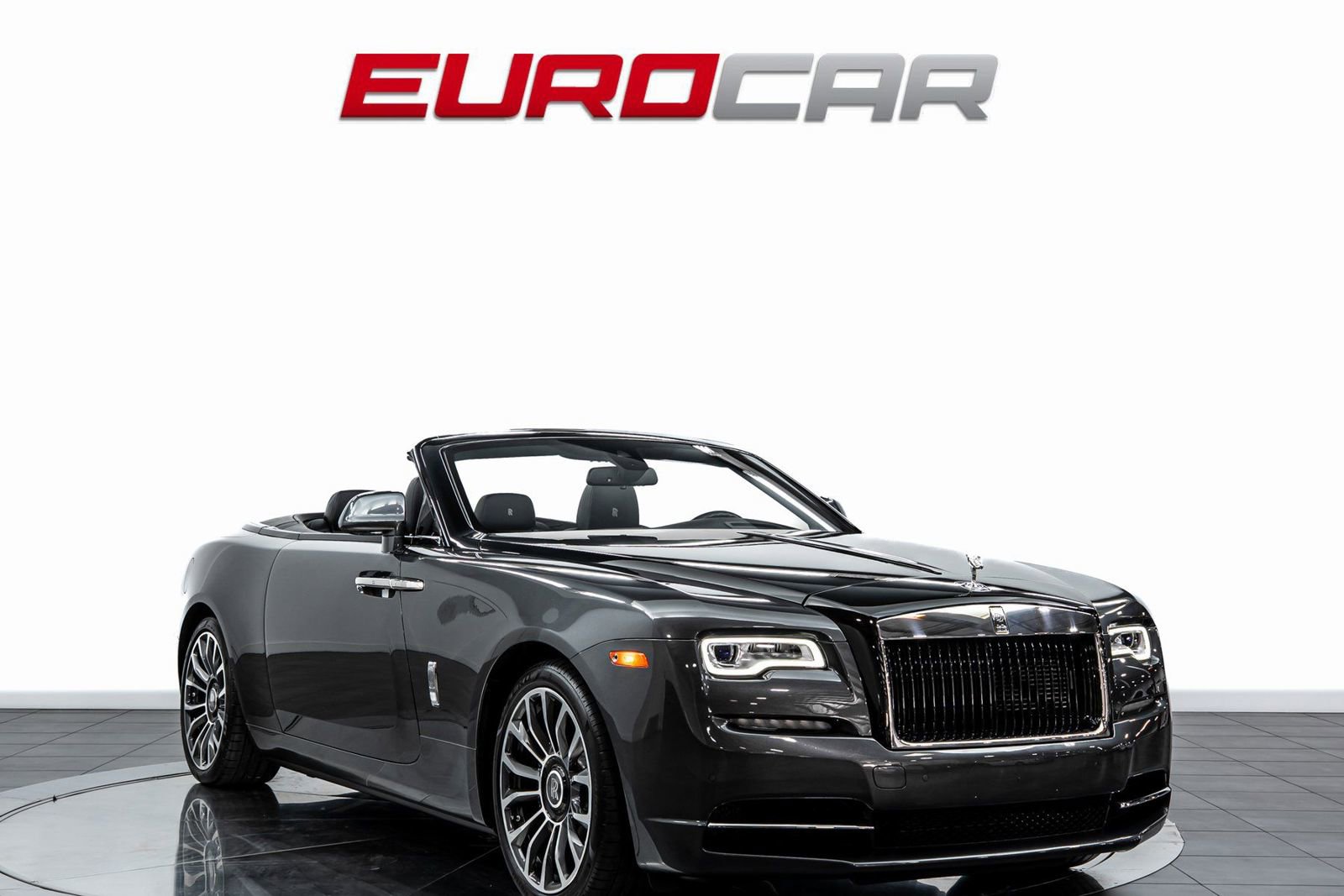 Used 2019 Rolls-Royce Dawn image 9