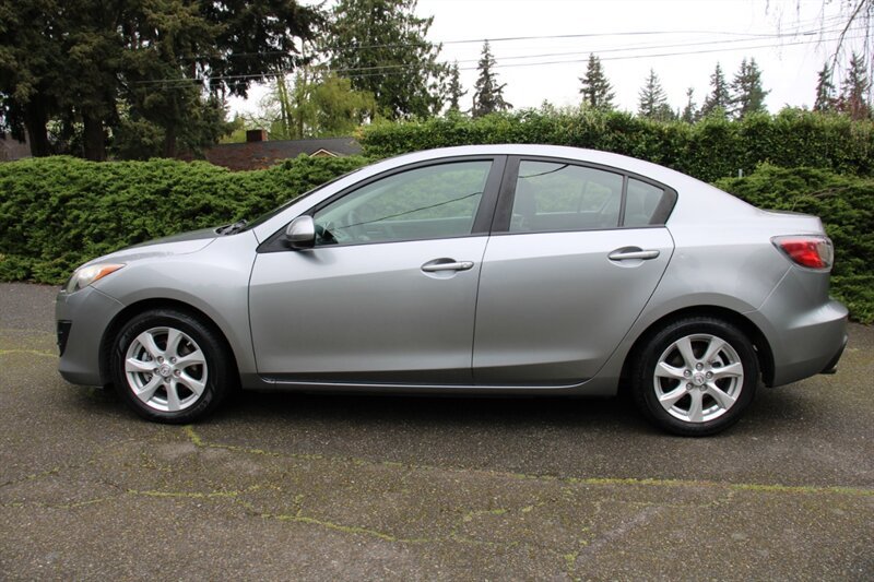 Used 2010 MAZDA MAZDA3 i Touring FWD image 13