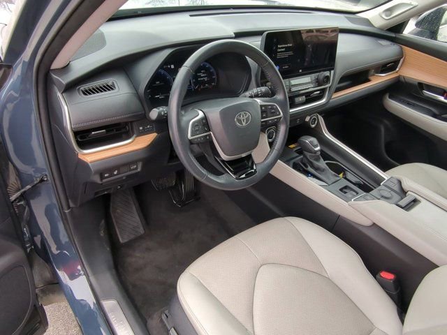 Certified 2024 Toyota Grand Highlander Limited image 9