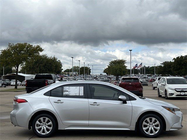 New 2026 Toyota Corolla LE FWD image 3