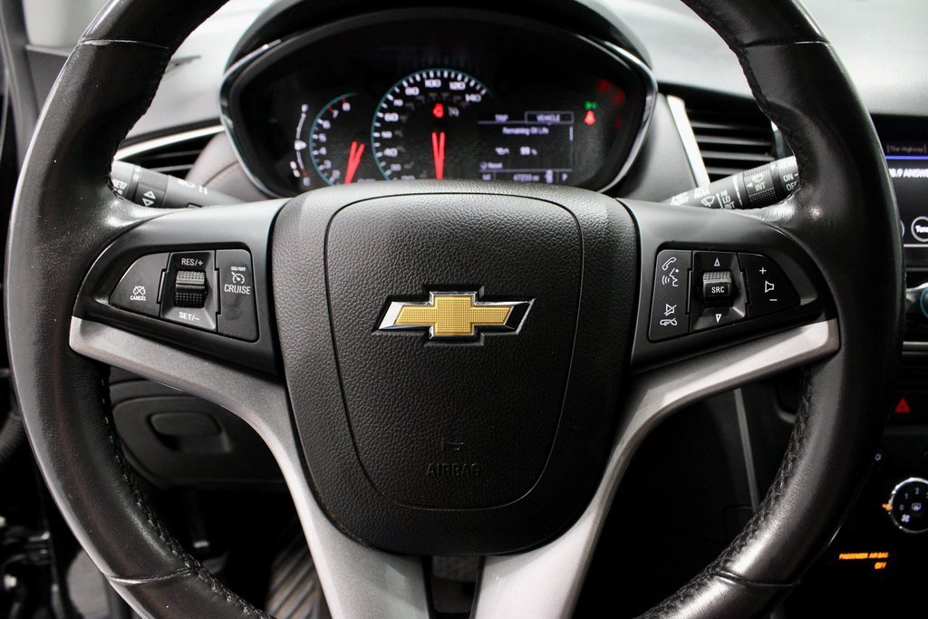 Used 2020 Chevrolet Trax LT w/ Redline Edition image 30