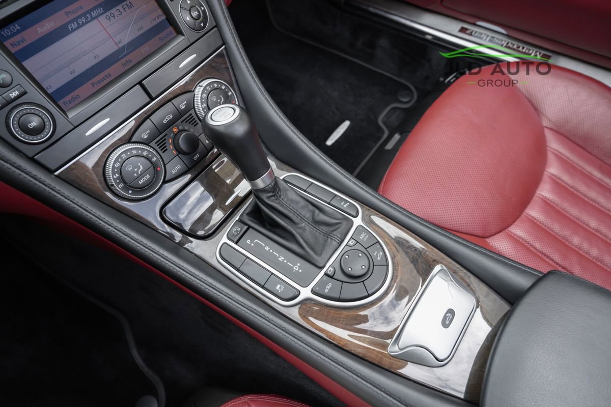 Used 2012 Mercedes-Benz SL 550 image 25