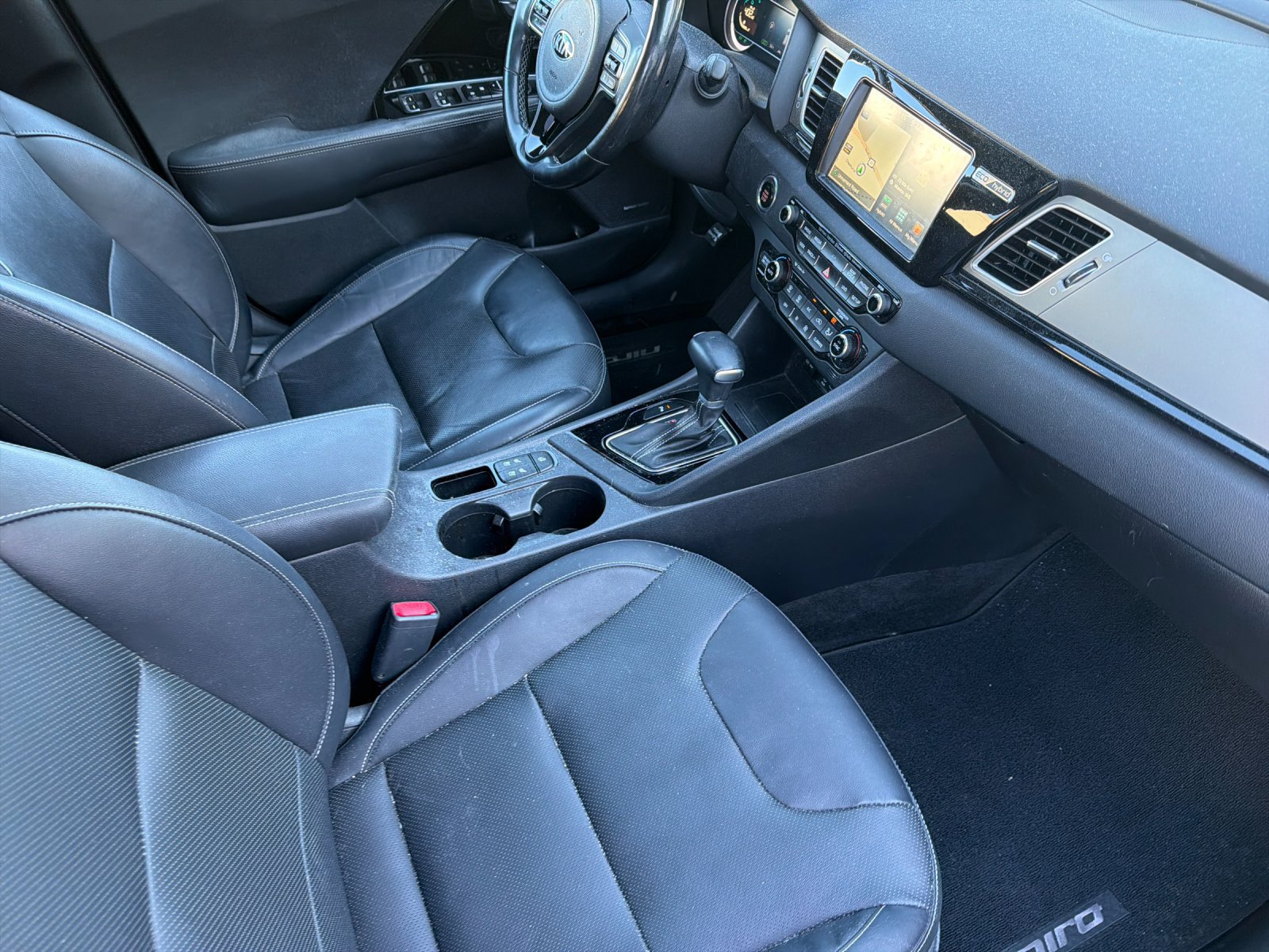 Used 2017 Kia Niro Touring w/ Advanced Technology Package FWD image 15
