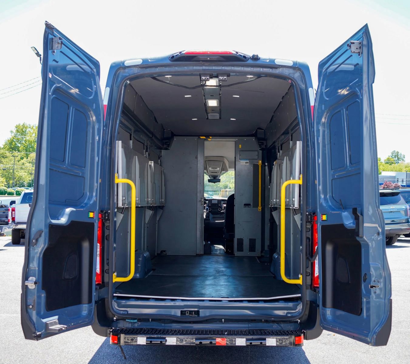 Used 2020 Ford Transit 250 148 High Roof Extended RWD image 18