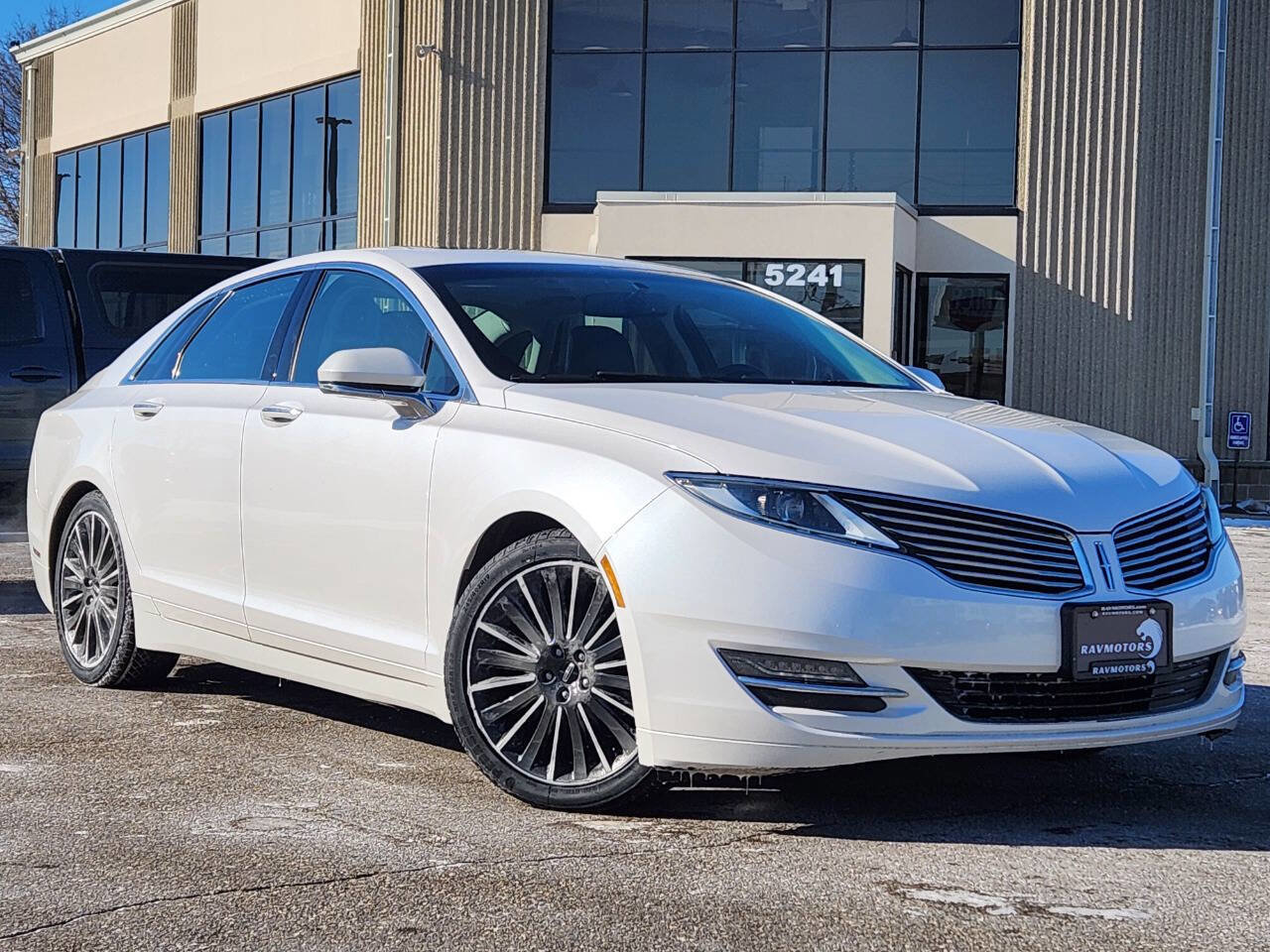 Used 2016 Lincoln MKZ Base 4dr Sedan w/ Equipment Group 600A Reserve image 30