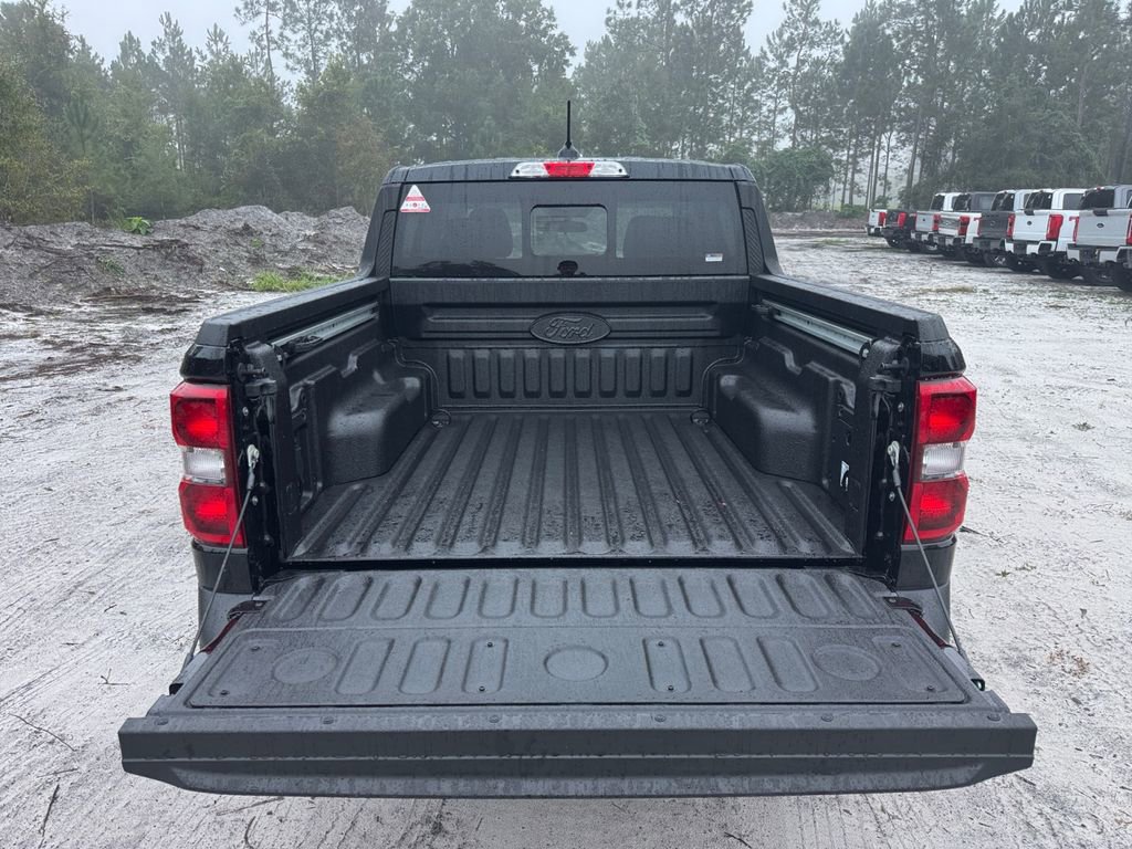 New 2025 Ford Maverick Lariat w/ Black Appearance Package image 21