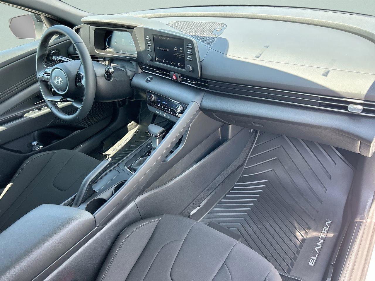 New 2026 Hyundai Elantra Sport FWD image 18