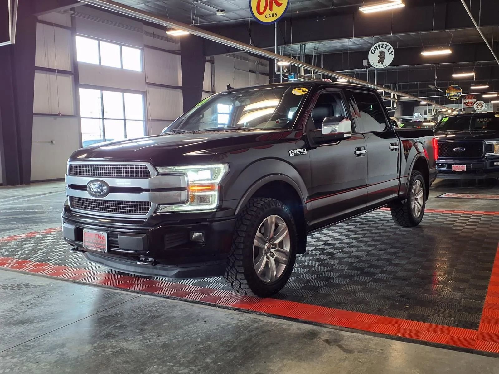 Used 2018 Ford F150 Platinum w/ Technology Package AWD/4WD image 3