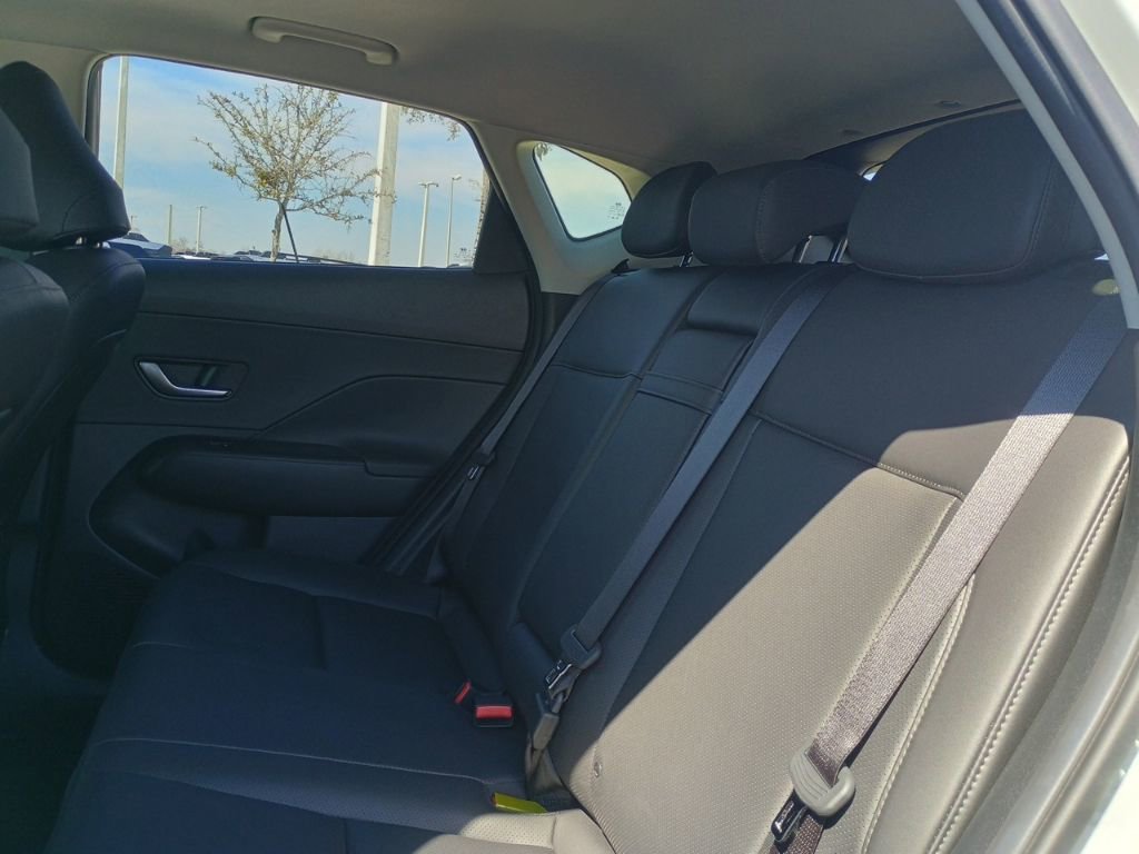 Used 2025 Hyundai Kona Limited image 17