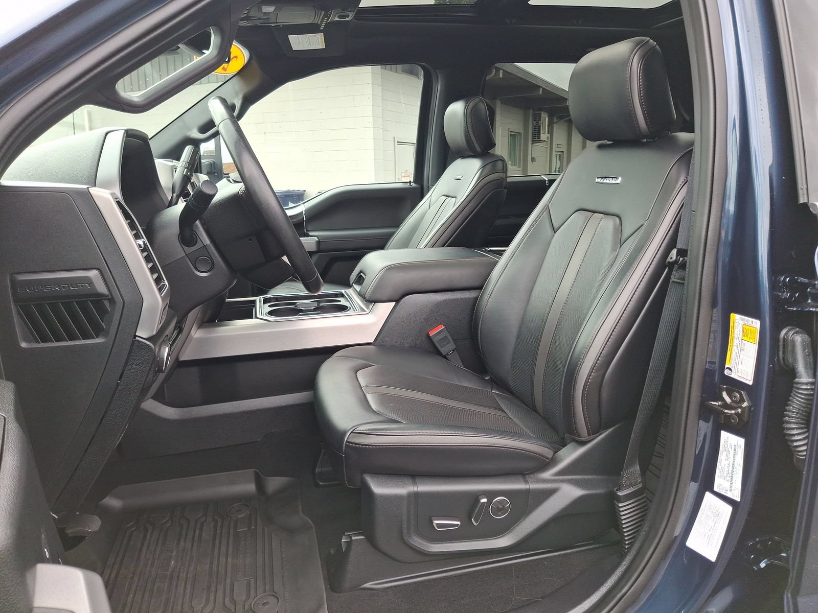 Used 2019 Ford F350 Platinum w/ Platinum Ultimate Package AWD/4WD image 18