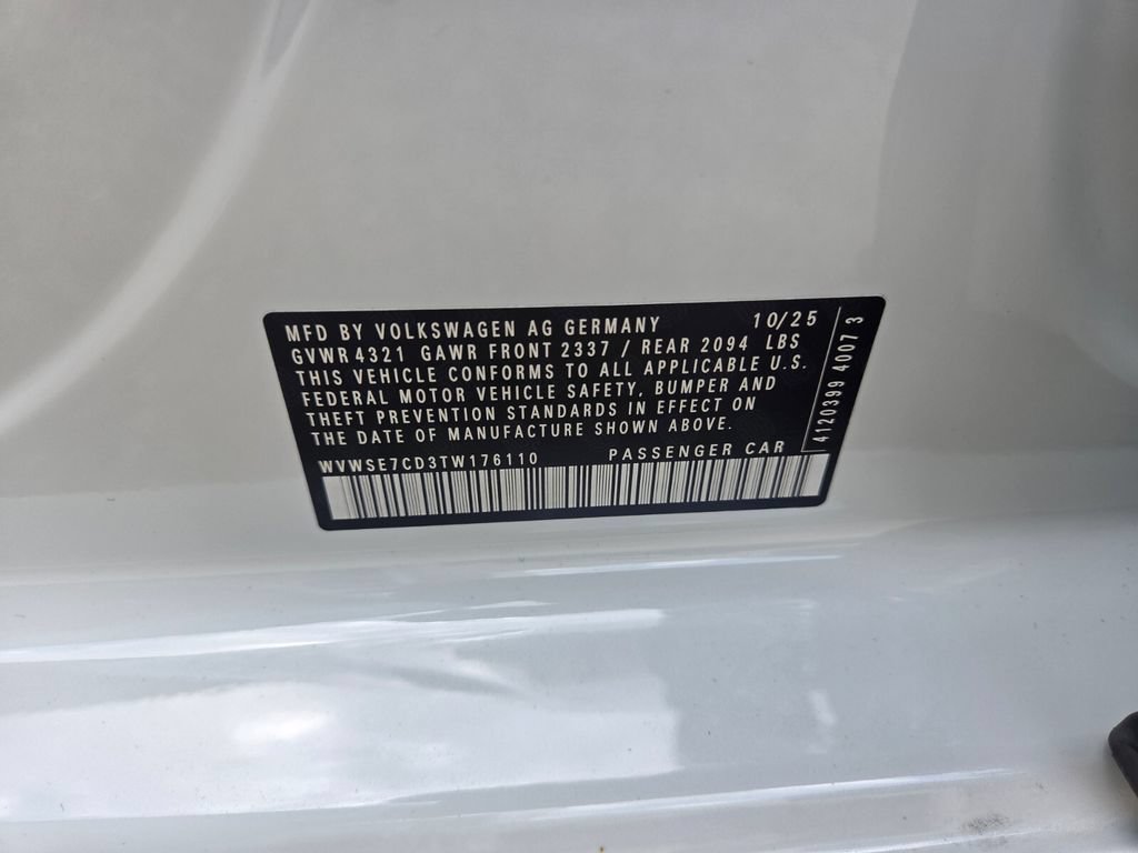Used 2026 Volkswagen GTI SE FWD image 31