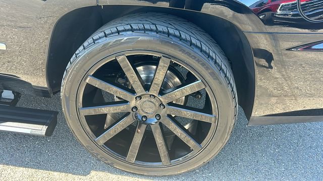 Used 2018 GMC Yukon Denali w/ Denali Ultimate Package AWD/4WD image 6
