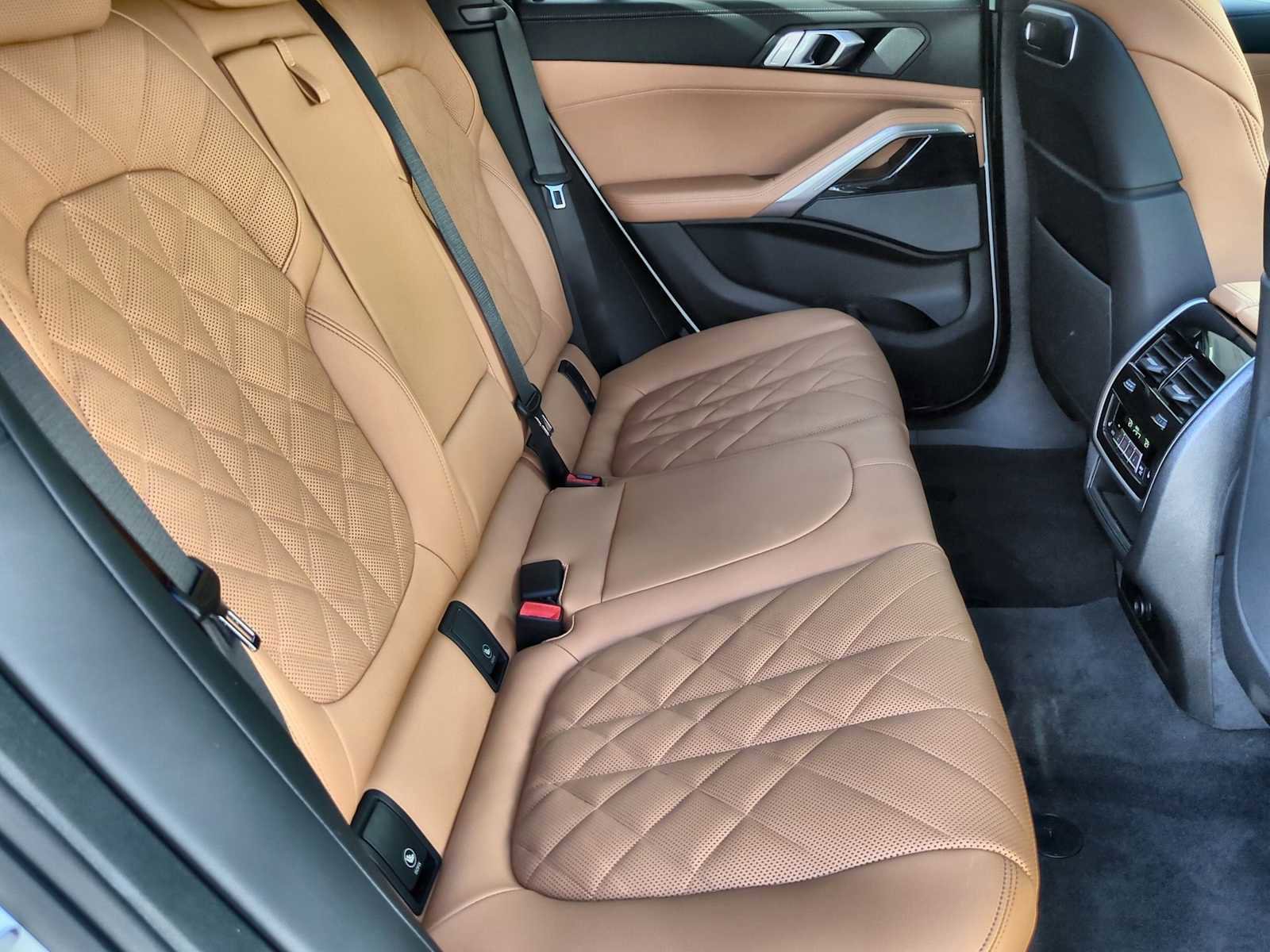 New 2026 BMW X6 xDrive40i image 21