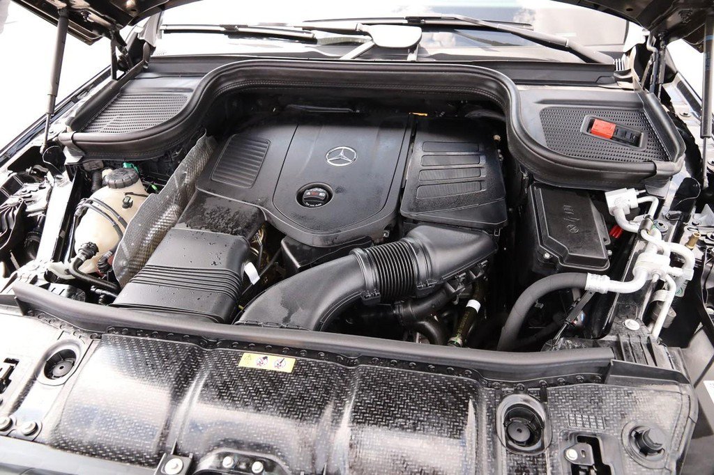 Used 2025 Mercedes-Benz GLE 450e 4MATIC image 31