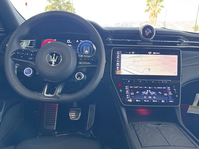 New 2025 Maserati Grecale Modena image 12