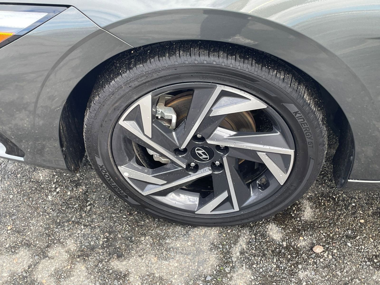 Used 2025 Hyundai Elantra SEL image 30