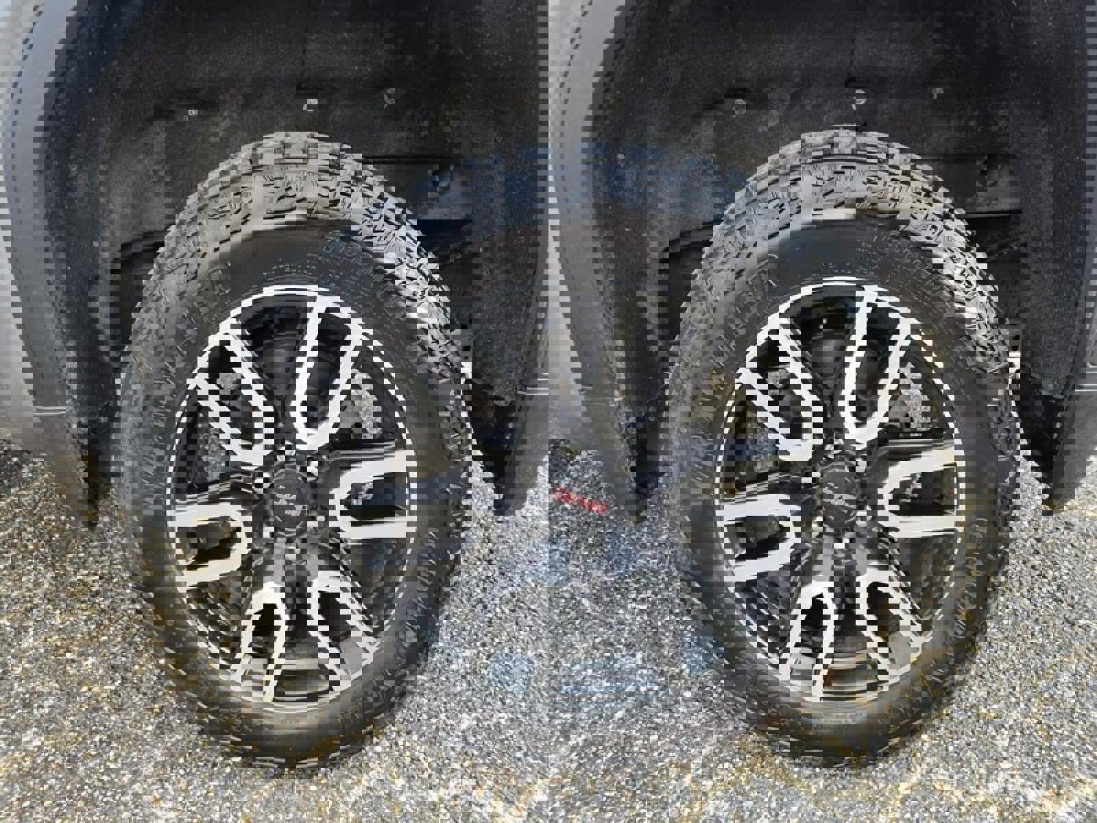 Used 2021 GMC Sierra 1500 AT4 w/ AT4 Preferred Package image 8