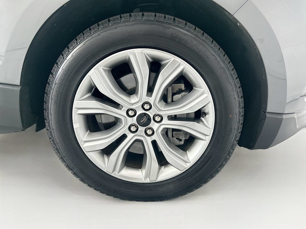 Used 2024 Ford Edge Titanium AWD/4WD image 30