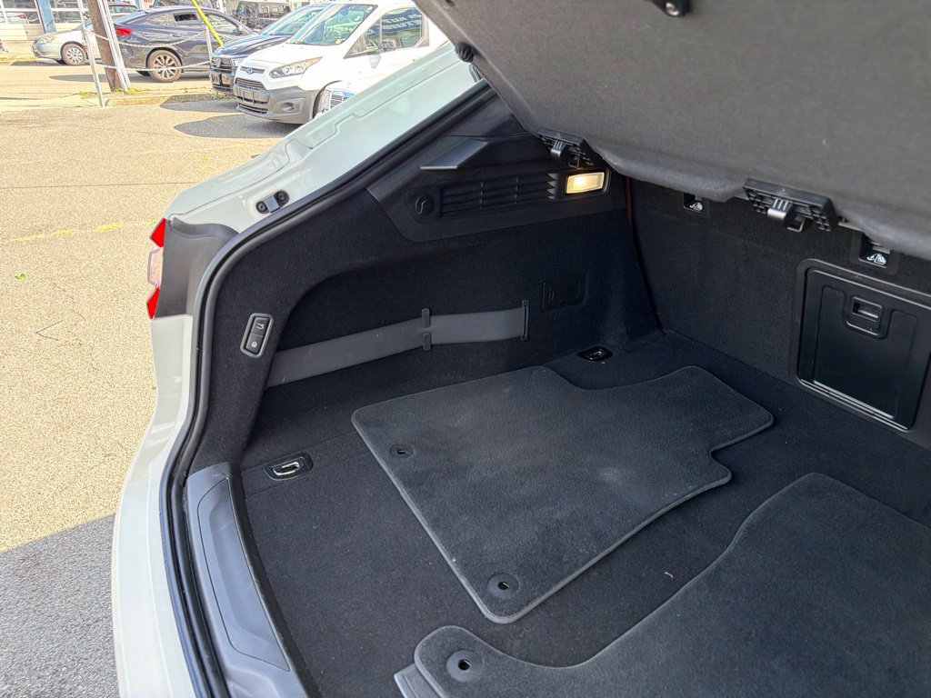 Used 2019 Maserati Levante AWD/4WD image 9