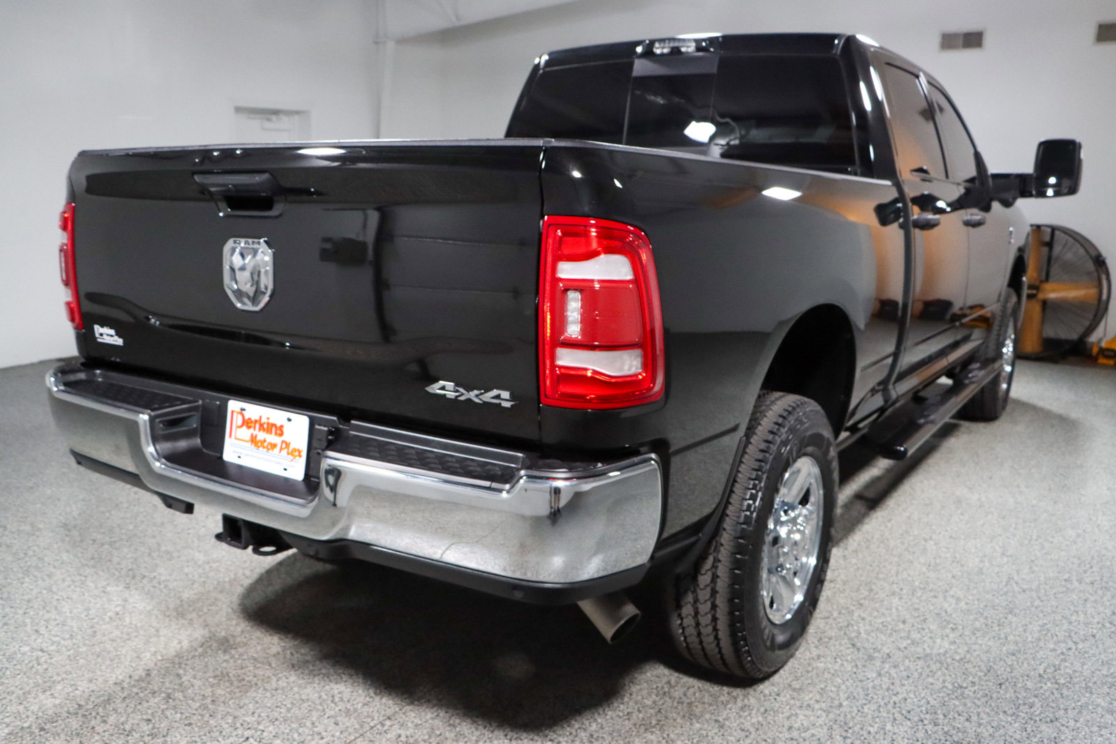 Used 2023 RAM 2500 Tradesman w/ Towing Technology Group image 7