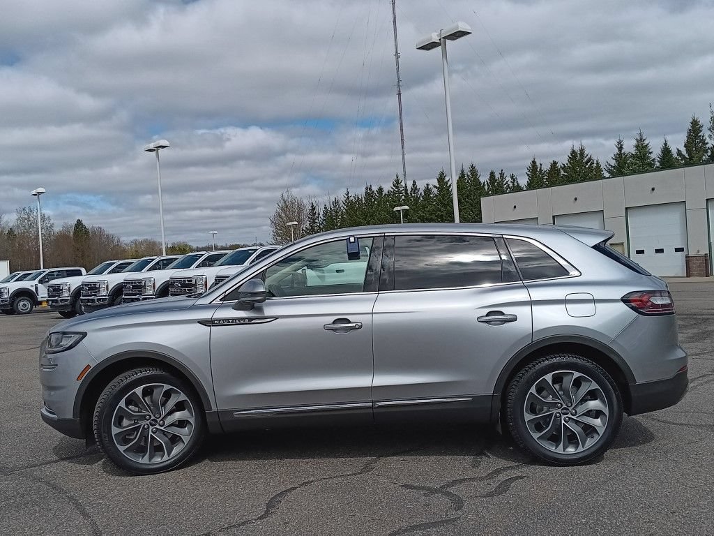Used 2023 Lincoln Nautilus Reserve AWD/4WD image 5