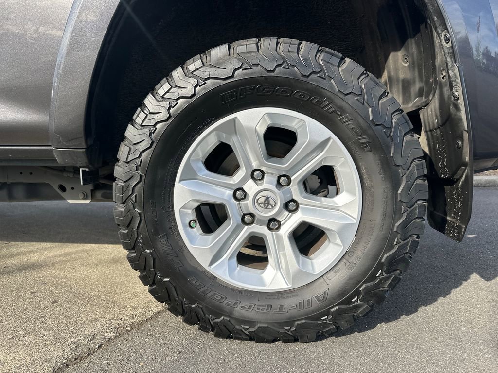 Used 2016 Toyota 4Runner SR5 image 27