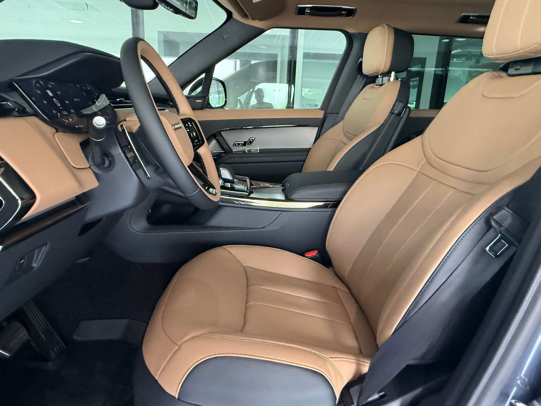 New 2026 Land Rover Range Rover Sport Dynamic SE AWD/4WD image 5