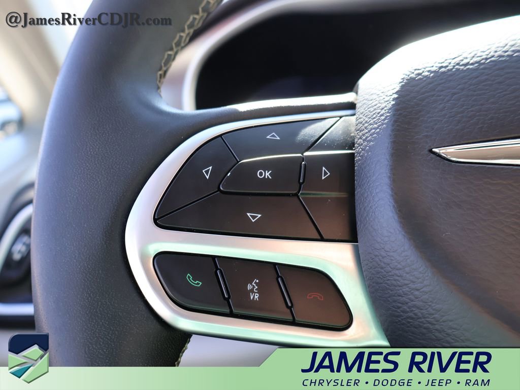 Used 2024 Chrysler Voyager LX image 25