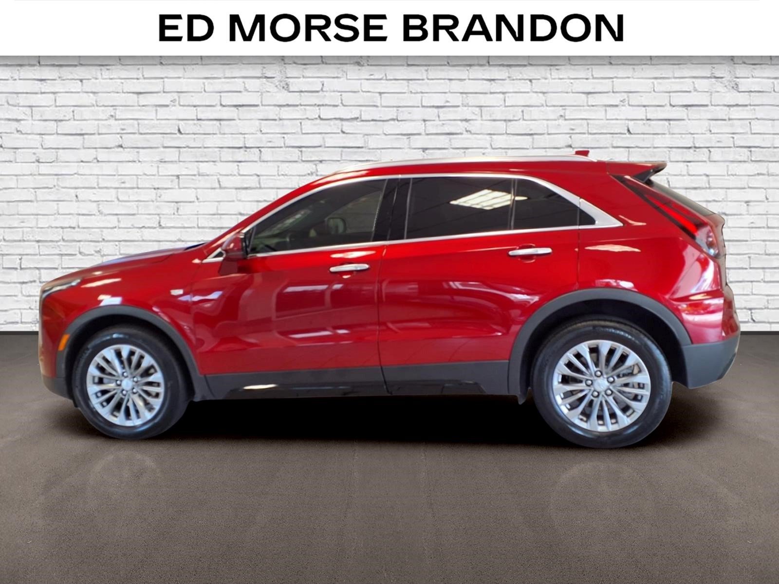 Certified 2024 Cadillac XT4 Premium Luxury w/ Technology Package FWD image 2