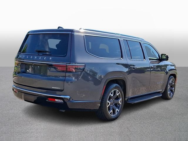 Used 2024 Jeep Wagoneer L Series III w/ Flexible Seating Group AWD/4WD image 4