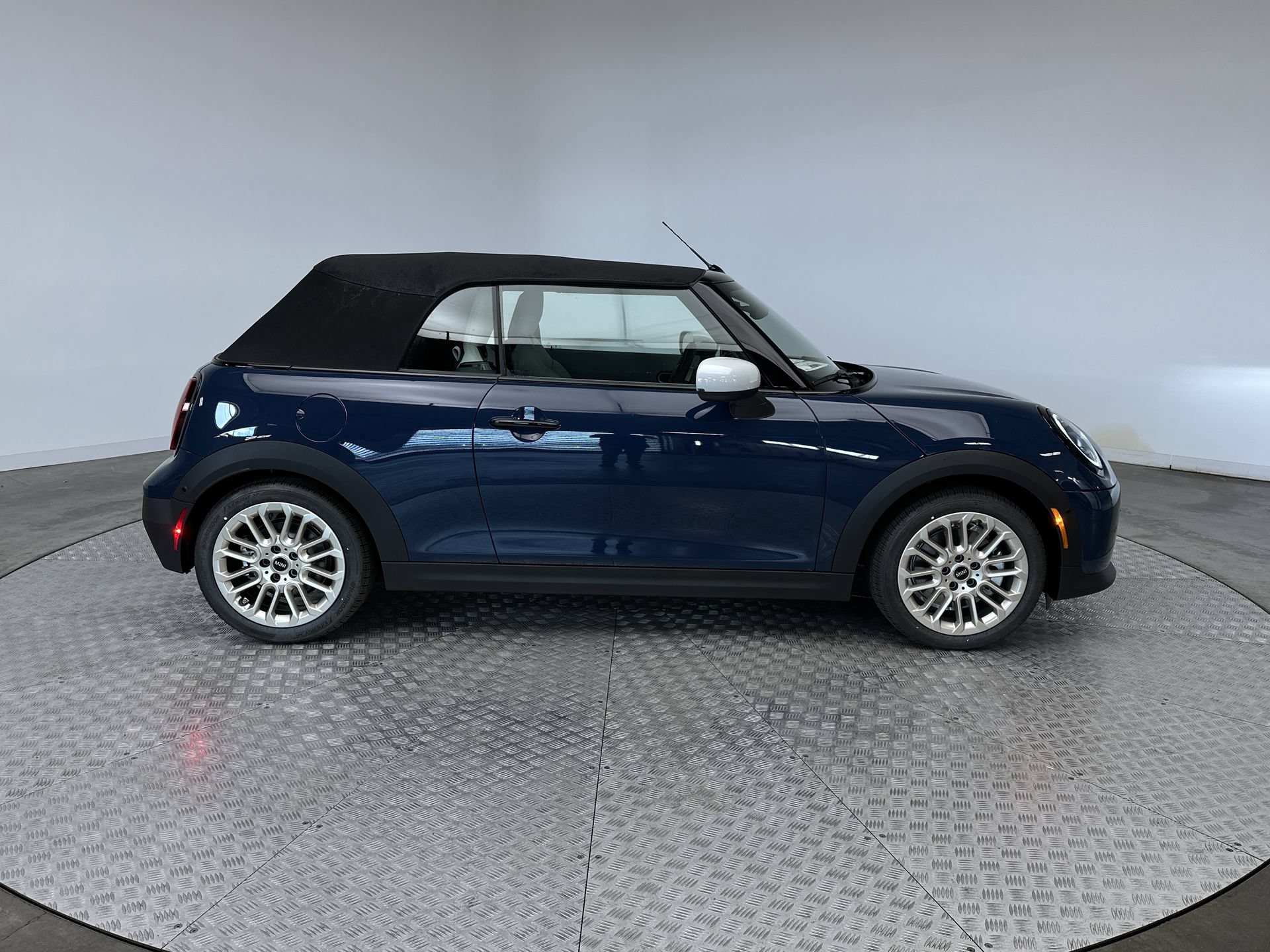 New 2026 MINI Cooper S FWD image 10