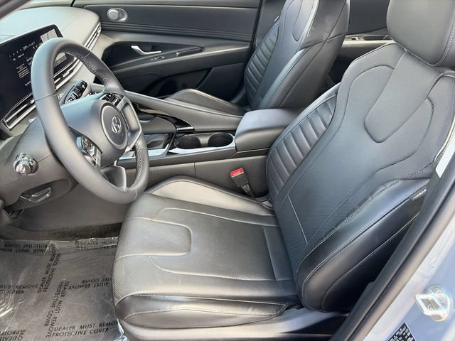 Used 2023 Hyundai Elantra Limited w/ Preferred Accessory Package FWD image 20