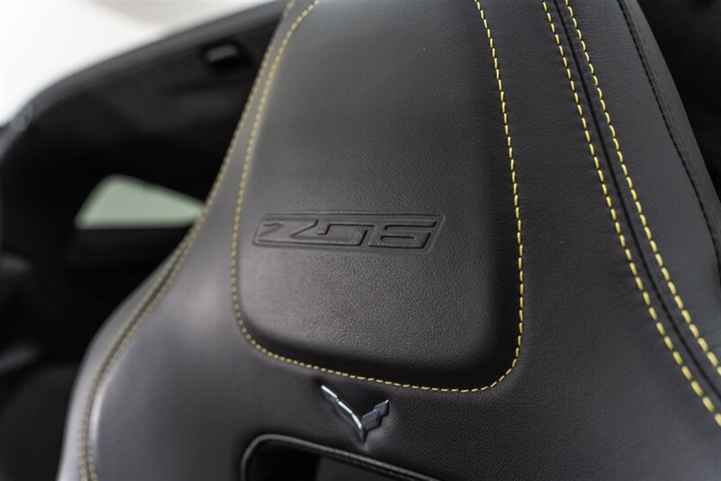 Used 2018 Chevrolet Corvette Z06 RWD image 40