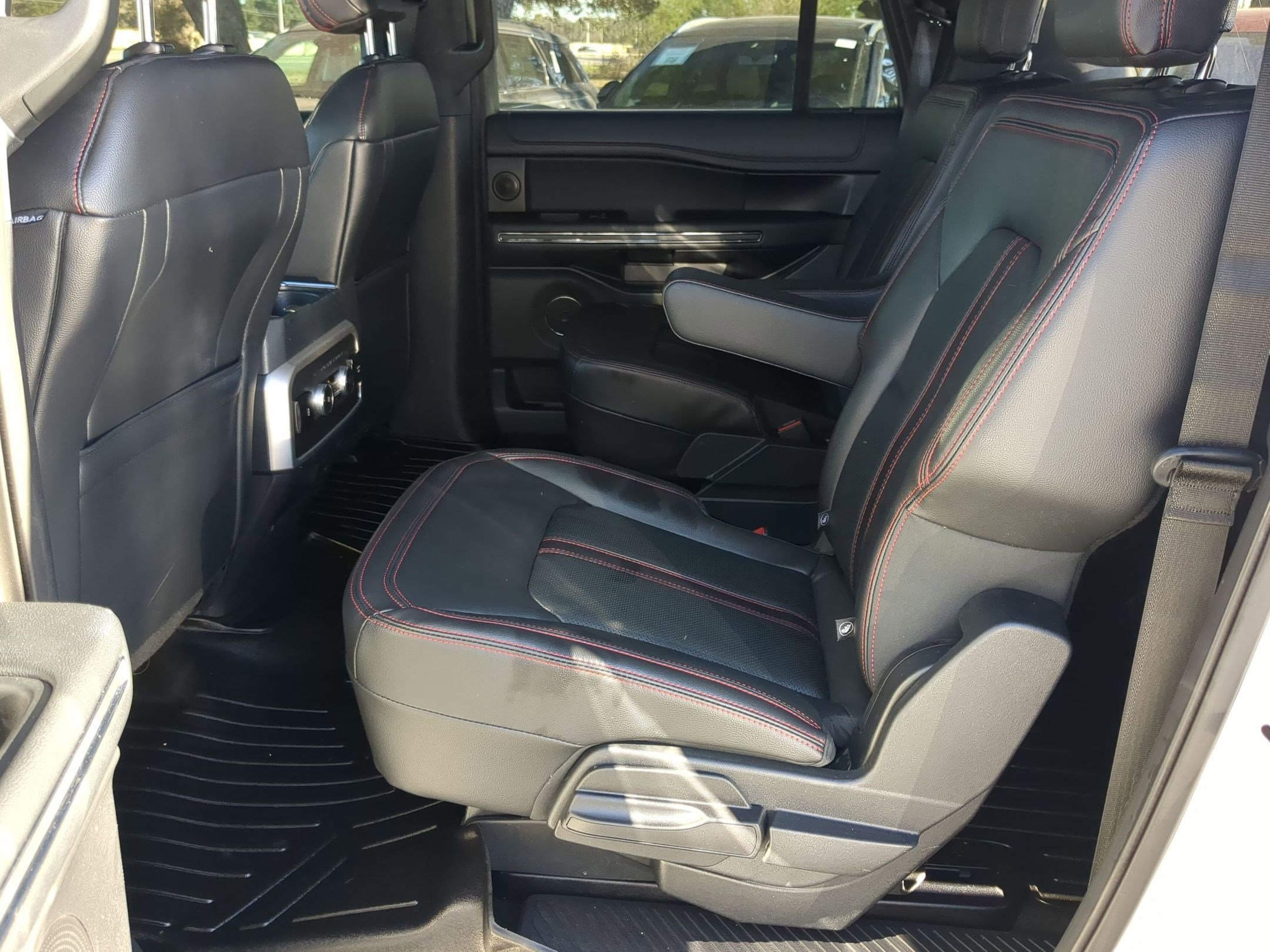 Used 2024 Ford Expedition Max Limited image 22