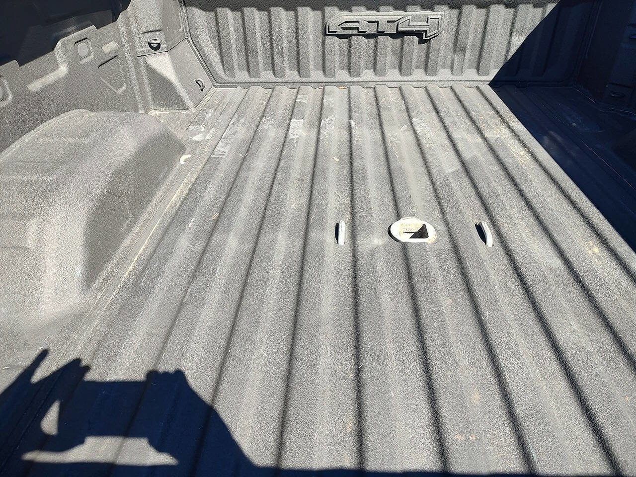 Used 2021 GMC Sierra 2500 AT4 image 11