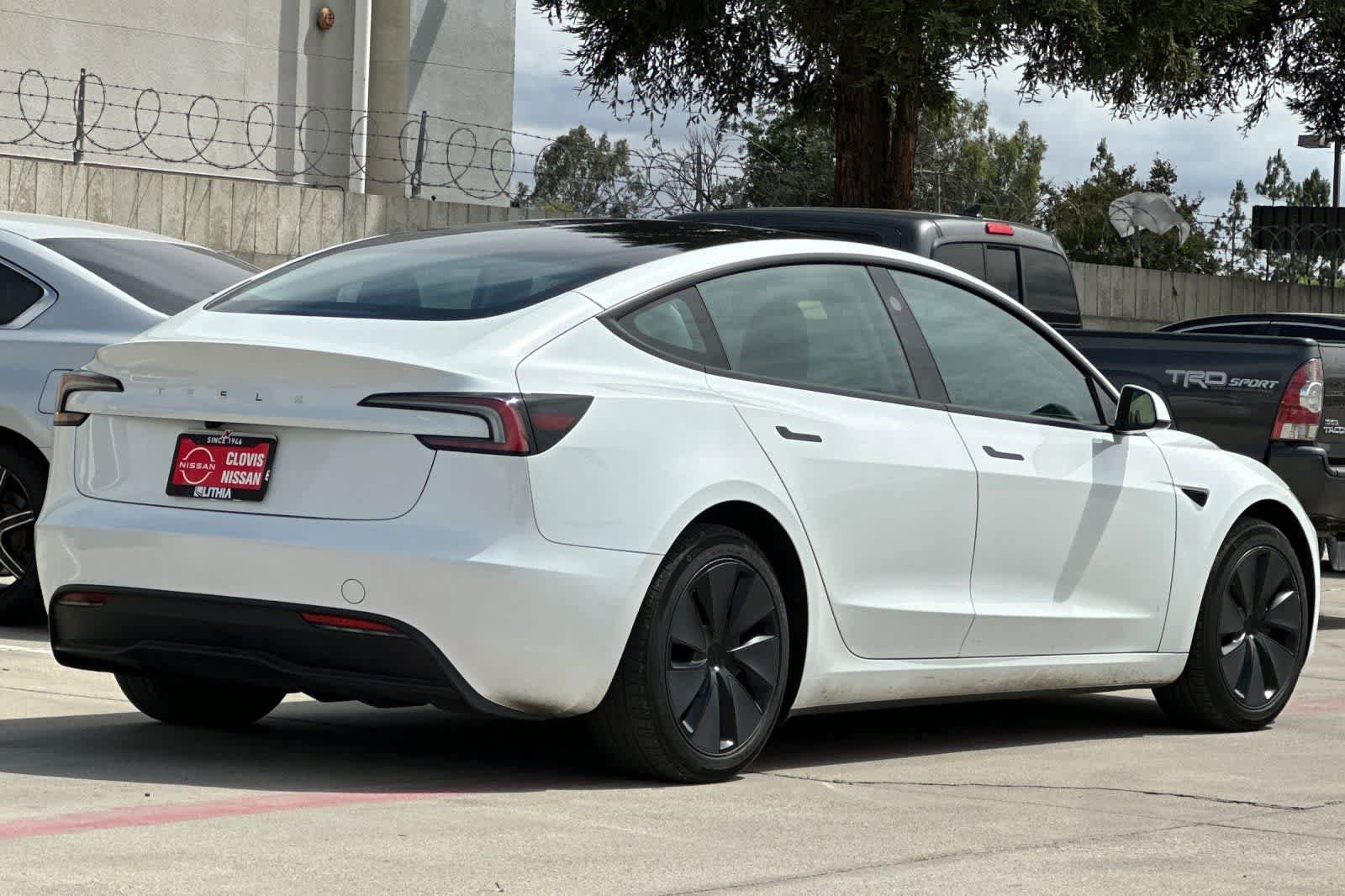 Used 2025 Tesla Model 3 Long Range RWD image 3