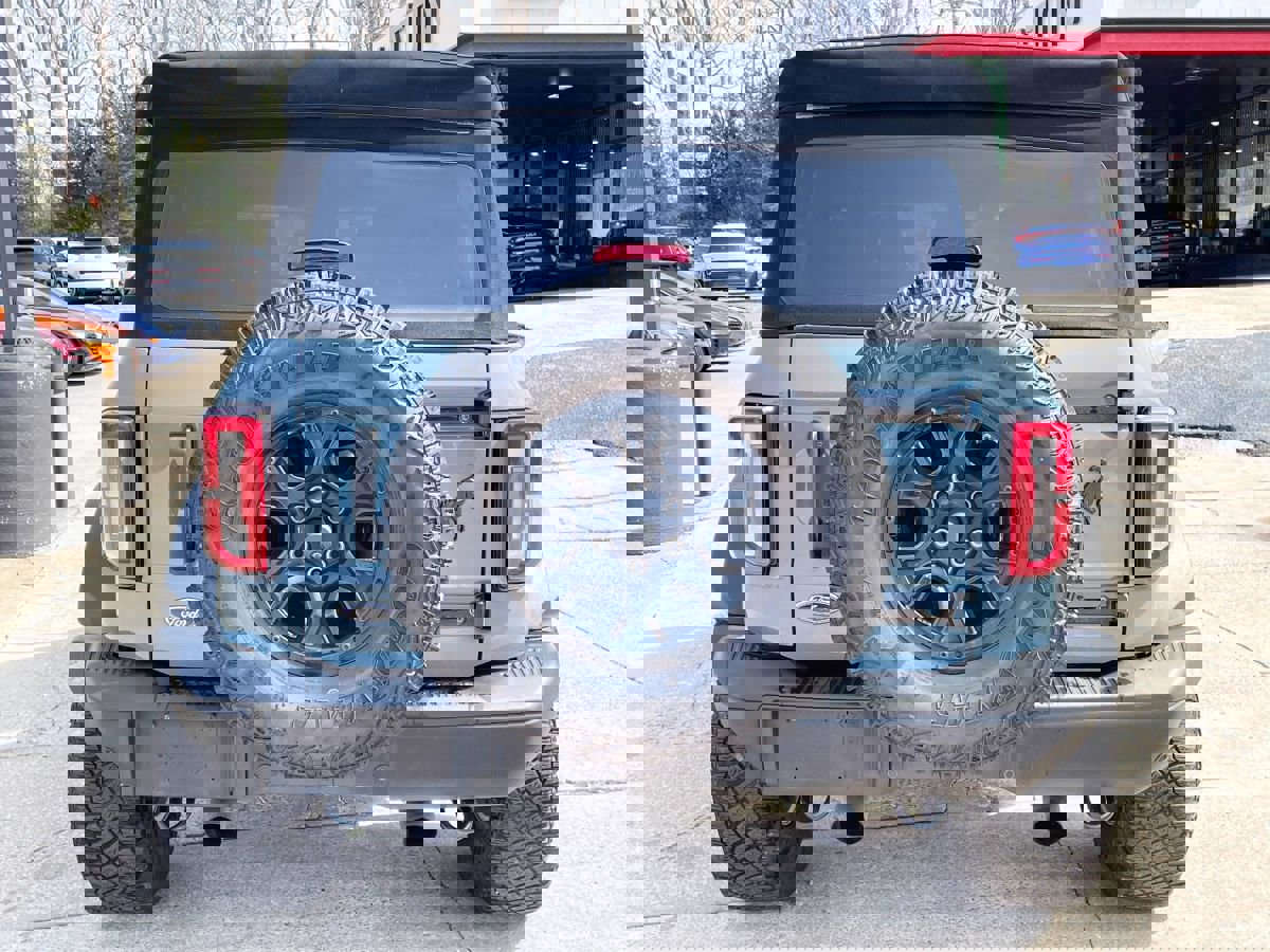 Used 2022 Ford Bronco Badlands image 8