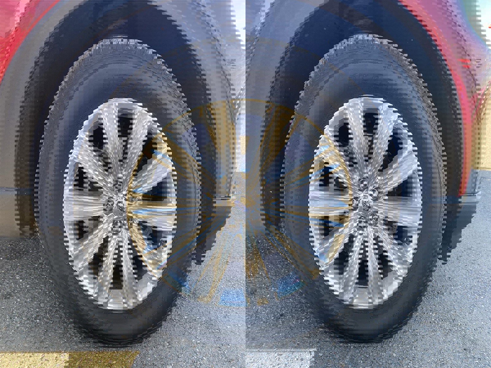 Used 2020 Ford Explorer Limited w/ Class III Trailer Tow Package image 10