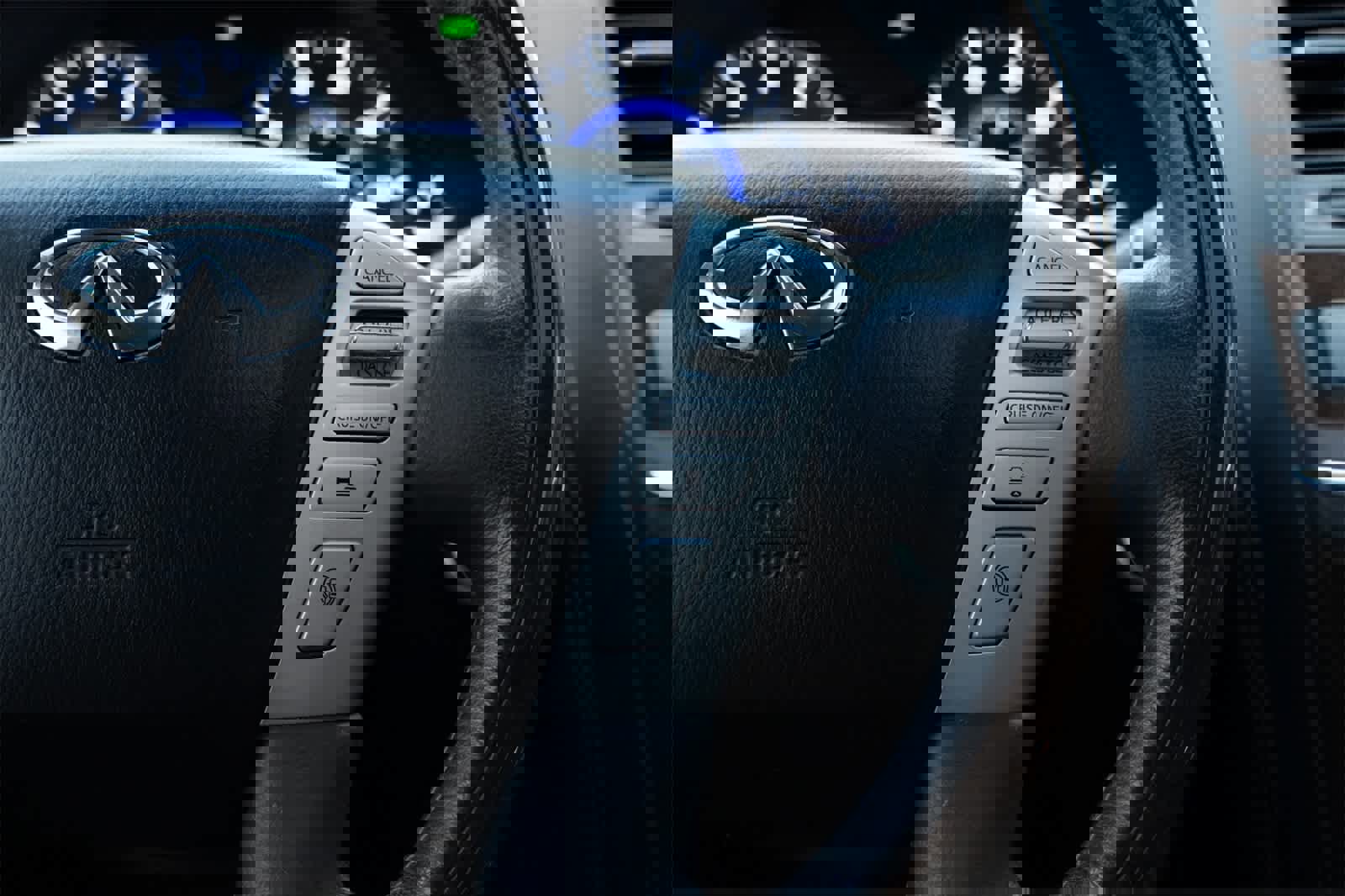 Used 2015 INFINITI QX80 Luxe w/ 22" Wheel Package image 11