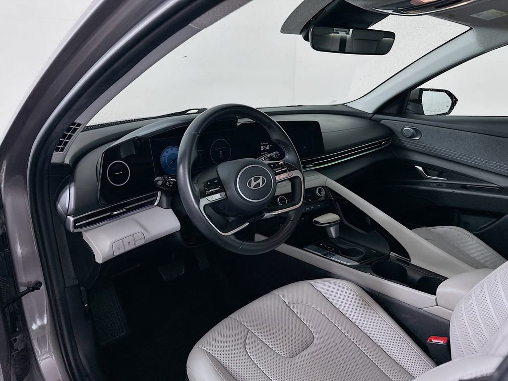 Certified 2024 Hyundai Elantra Limited image 9