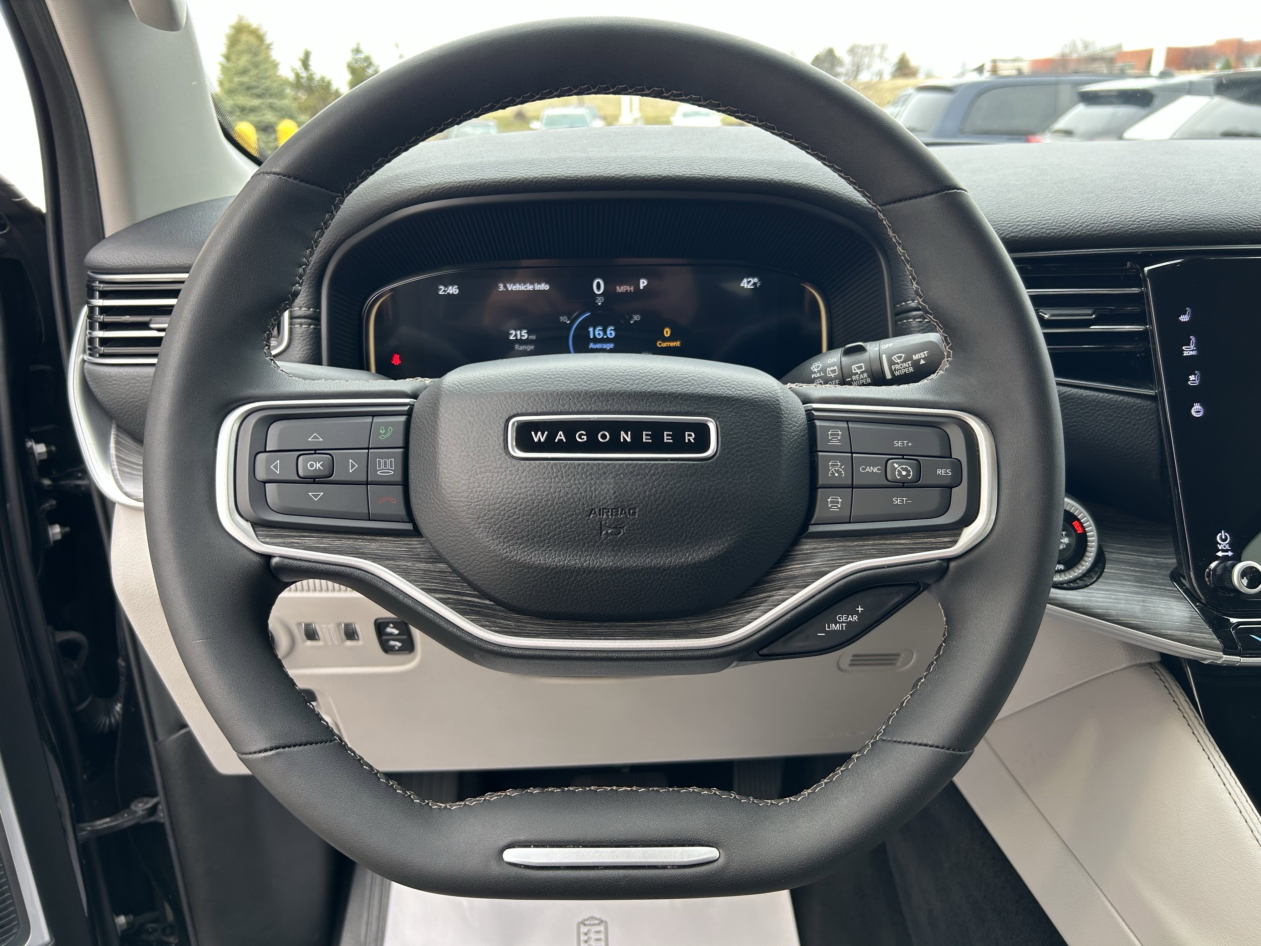 Used 2024 Jeep Wagoneer Series II w/ Flexible Seating Group image 25