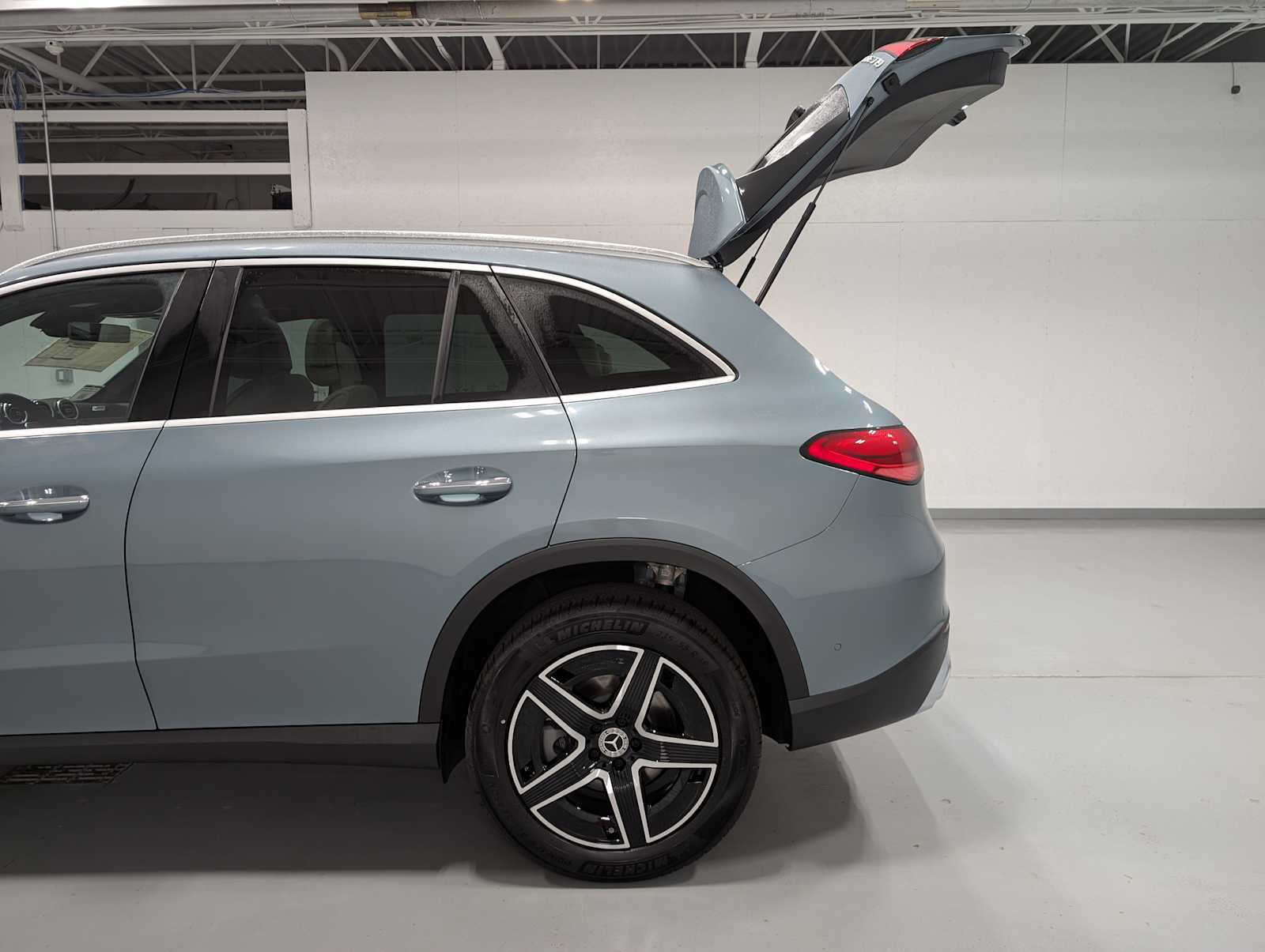 New 2026 Mercedes-Benz GLC 300 4MATIC image 9