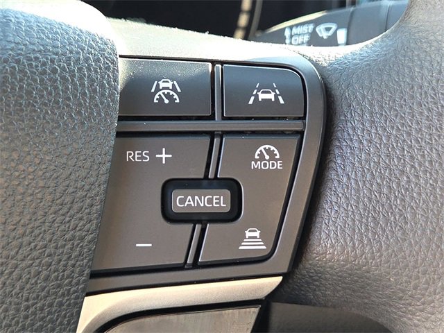 Used 2025 Toyota Camry LE image 27