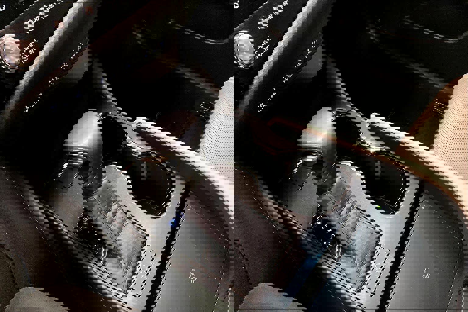 Used 2024 Lexus ES 350 w/ Premium Package image 17