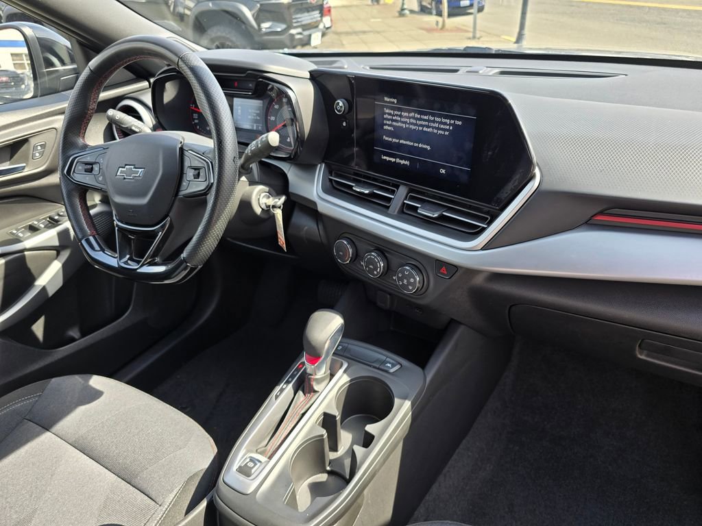 Used 2025 Chevrolet Trax RS w/ Driver Confidence Package FWD image 10
