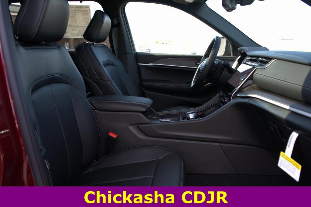 New 2025 Jeep Grand Cherokee L Limited w/ Luxury Tech Group II image 19
