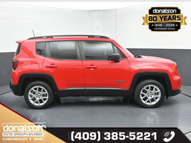 Used 2022 Jeep Renegade Latitude image 2