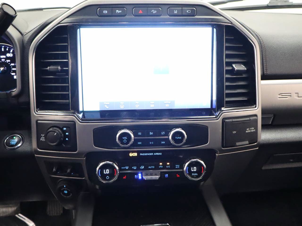 Certified 2022 Ford F250 Platinum w/ FX4 Off-Road Package AWD/4WD image 10