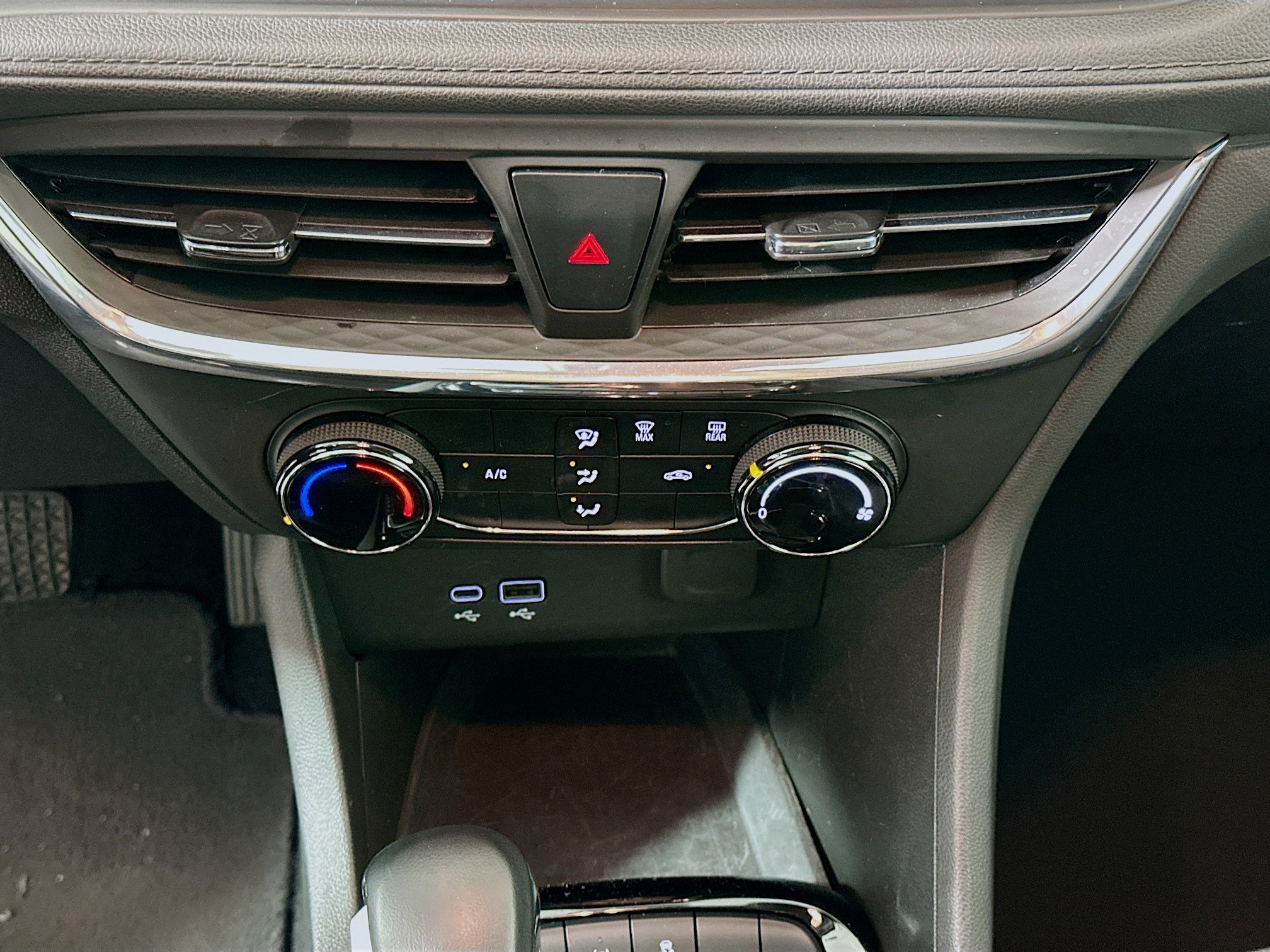 Used 2025 Buick Encore GX Preferred image 22