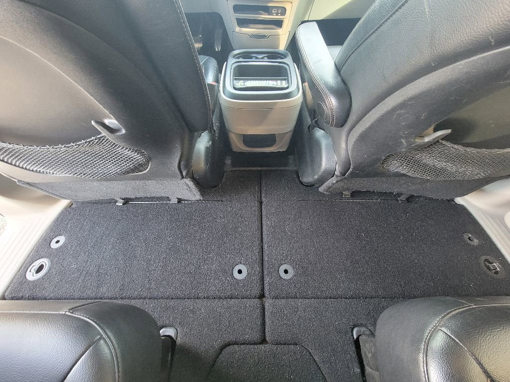 Used 2018 Chrysler Pacifica Touring-L image 29